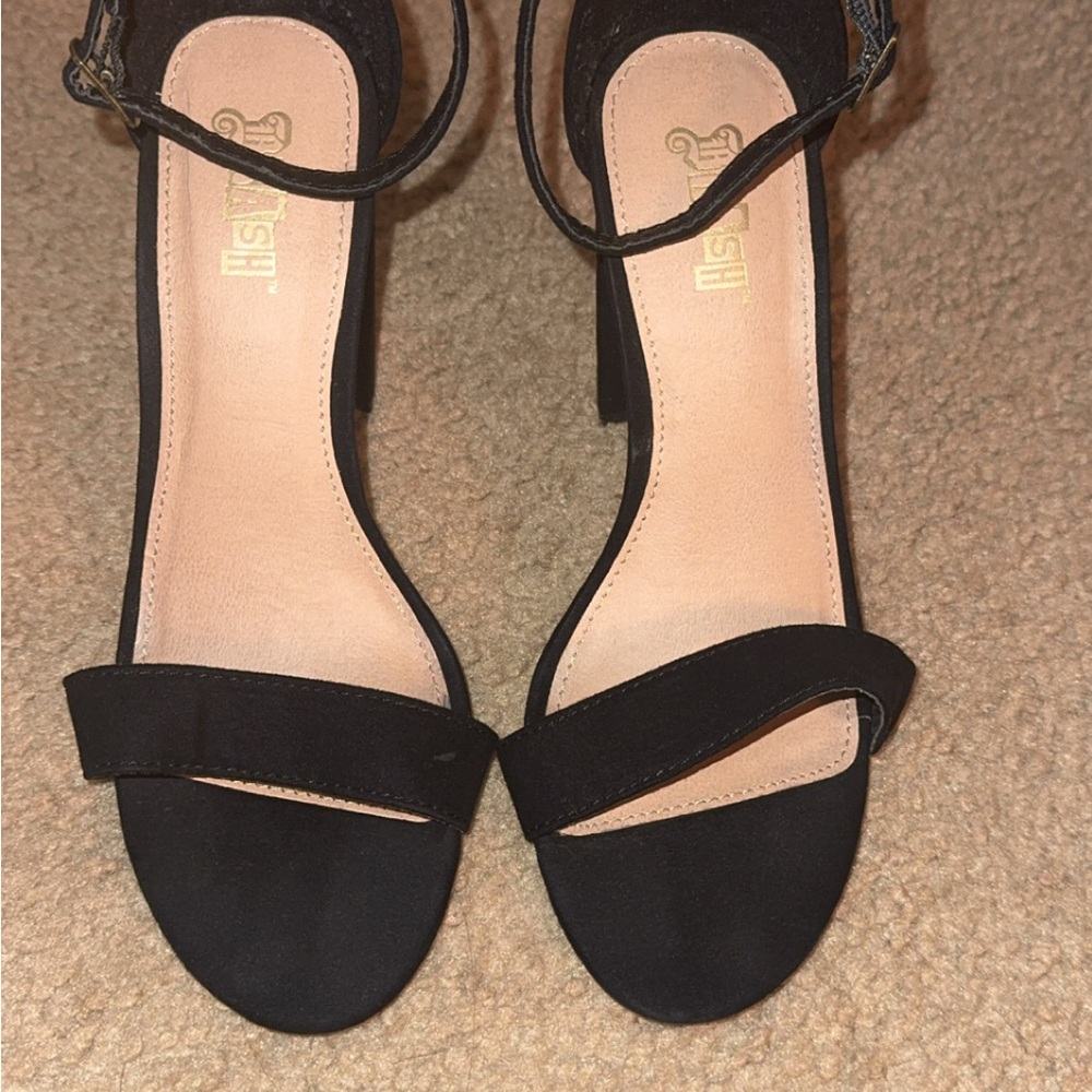 Trash & Luxury Black Heels Elegant Design